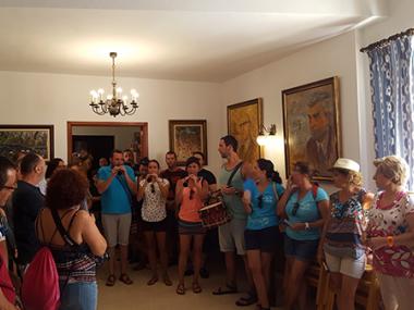 Recepció a l'Ajuntament del grup de ball El Segreny