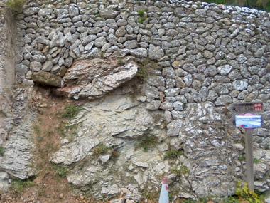 Restauració d'un marge i d'una font