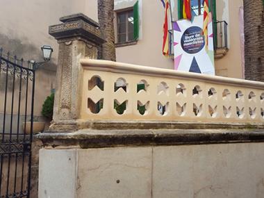 Restaurada la balustrada de l'Ajuntament