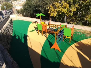 Acabat el parc infantil del C.P. Mestre Colom