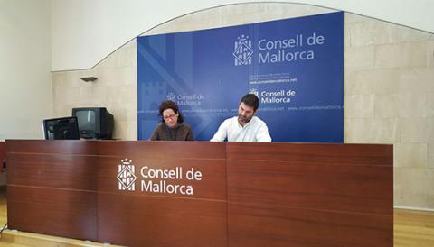 Signat el Conveni d'Ajuts Familiars de Greu Necessitat (UGN)