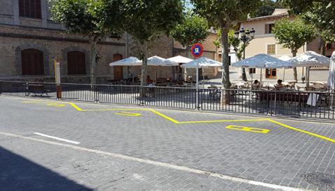 Canvi d'ubicació de l'aturada del bus a plaça