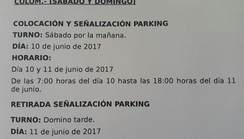 El pati de l'escola habilitat per aparcament