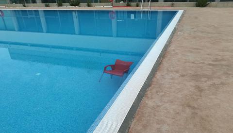 Vandalisme a la piscina municipal