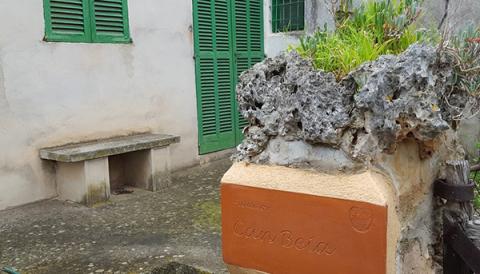 Plaques als pujadors de Bunyola