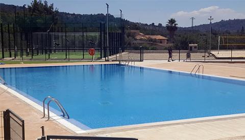 La piscina municipal a punt