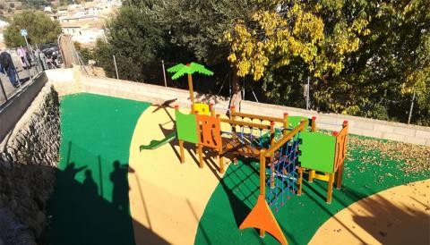Acabat el parc infantil del C.P. Mestre Colom